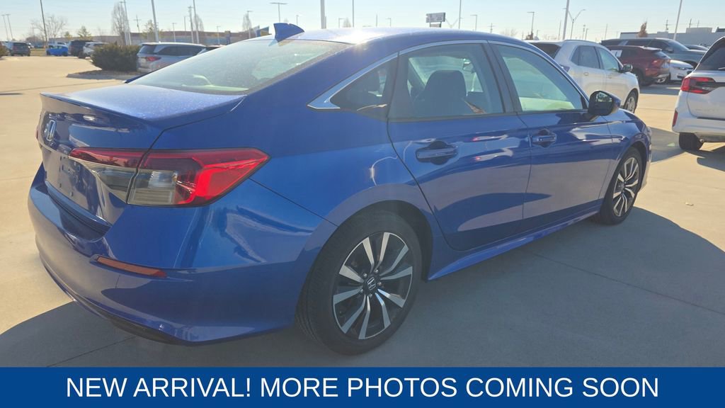 Used 2023 Honda Civic EX image 5