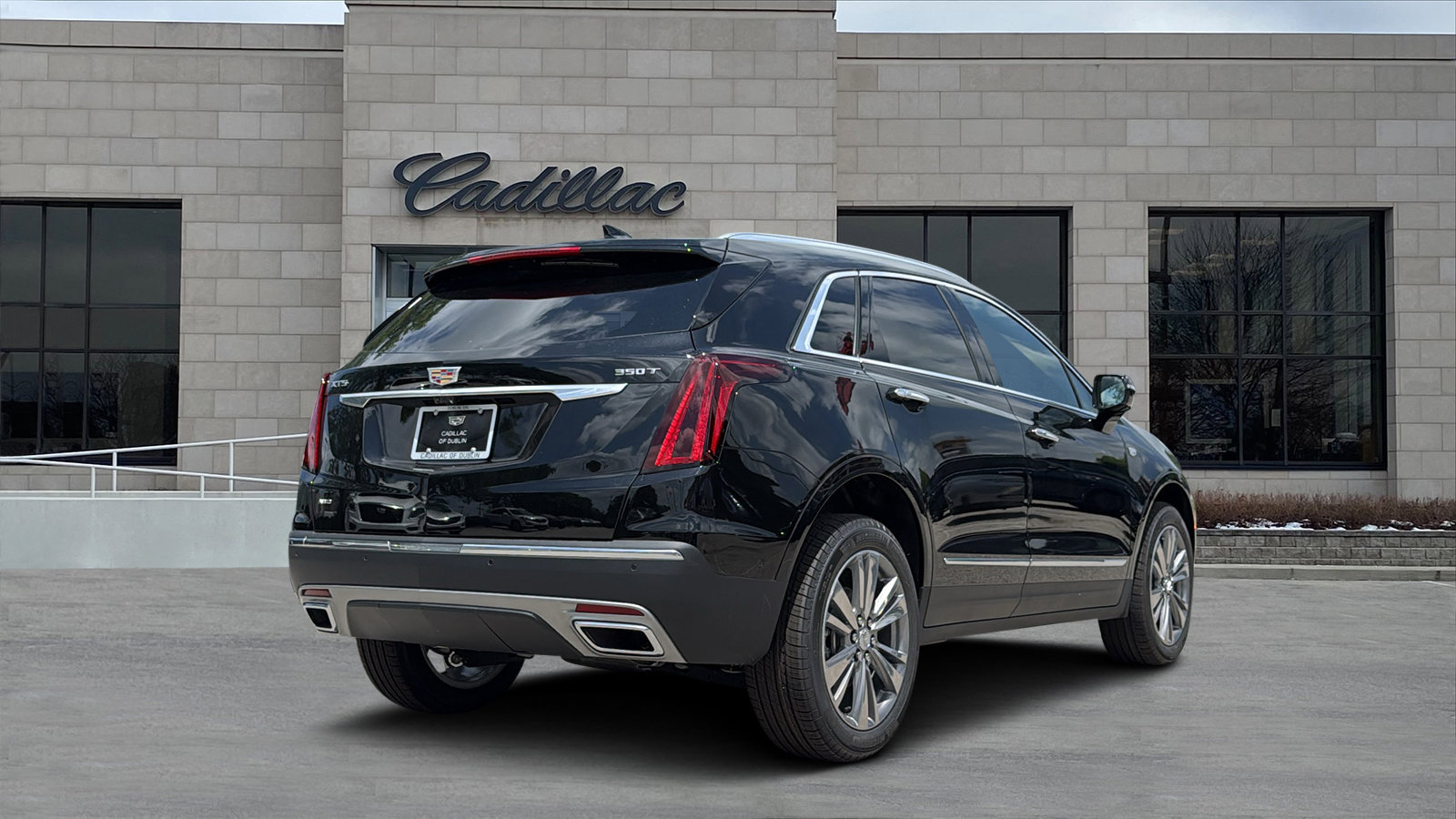 New 2026 Cadillac XT5 Premium Luxury w/ LPO, Floor Liner Package AWD/4WD image 3