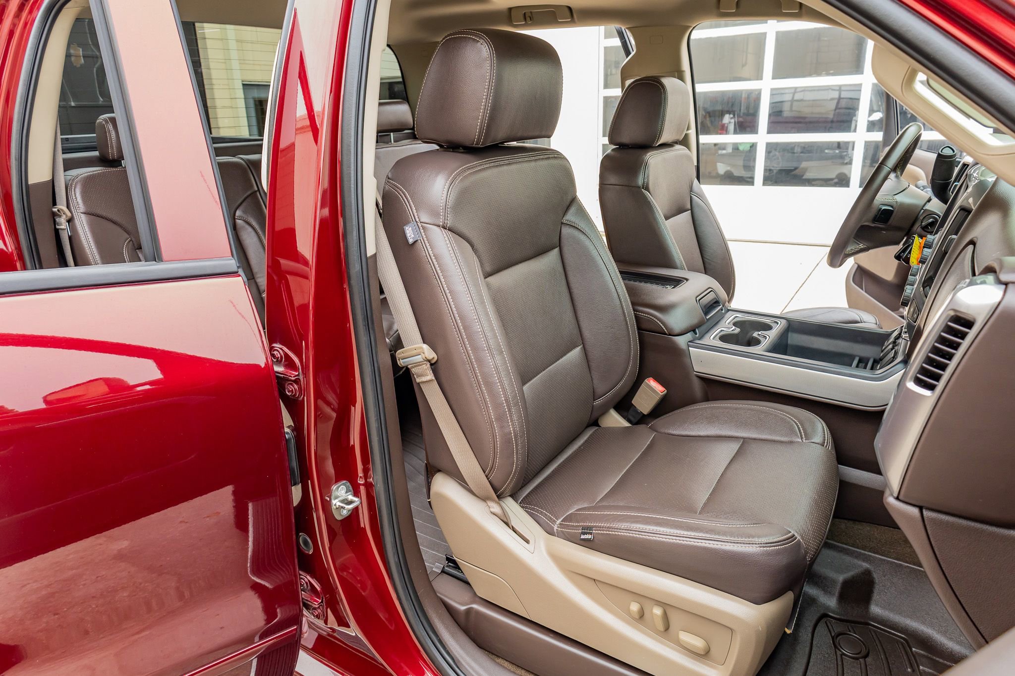 Used 2016 Chevrolet Silverado 2500 LT w/ LT Convenience Package AWD/4WD image 29