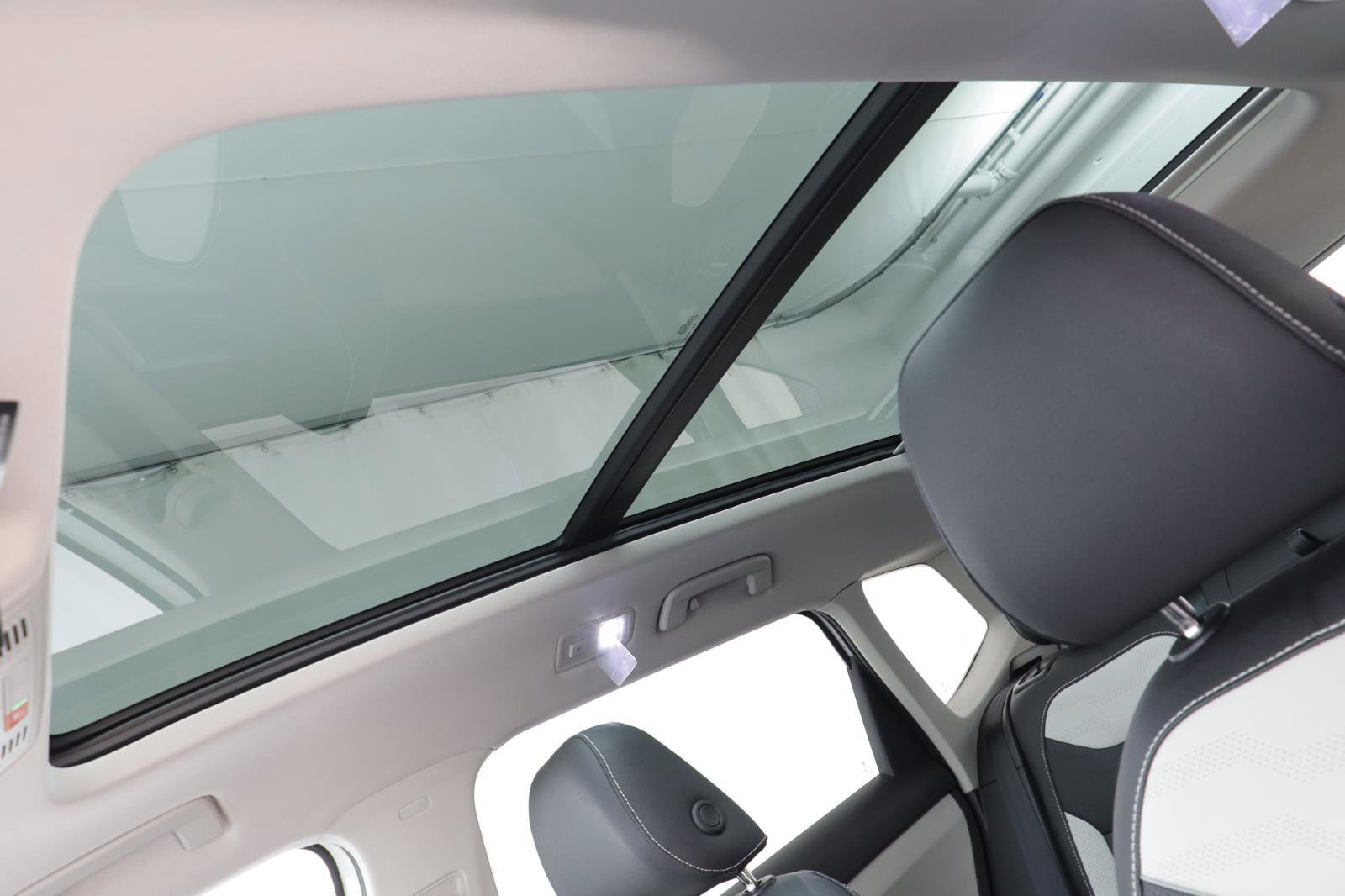 New 2026 Volkswagen Taos SEL image 14