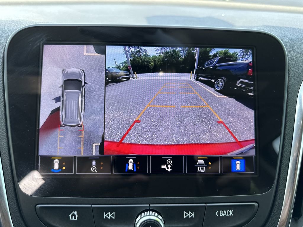 Used 2024 Chevrolet Equinox LT FWD image 25