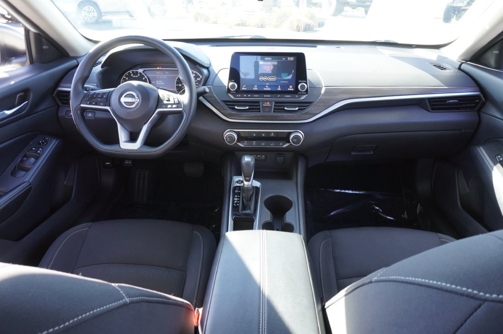 Certified 2025 Nissan Altima 2.5 SV FWD image 11