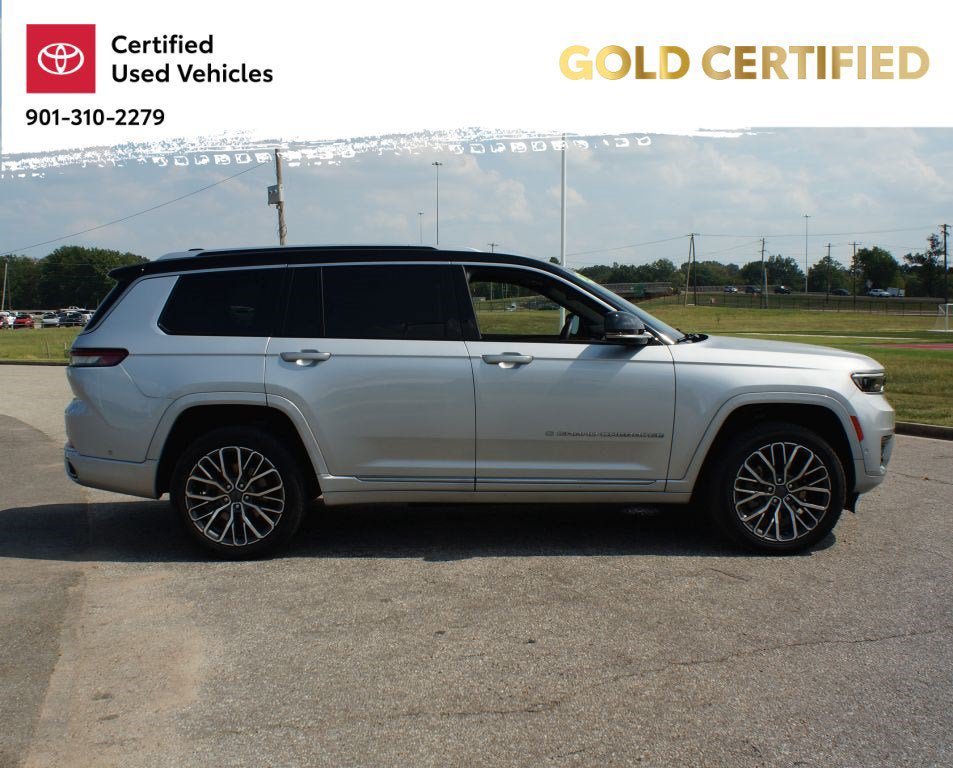 Used 2023 Jeep Grand Cherokee L Summit AWD/4WD image 24
