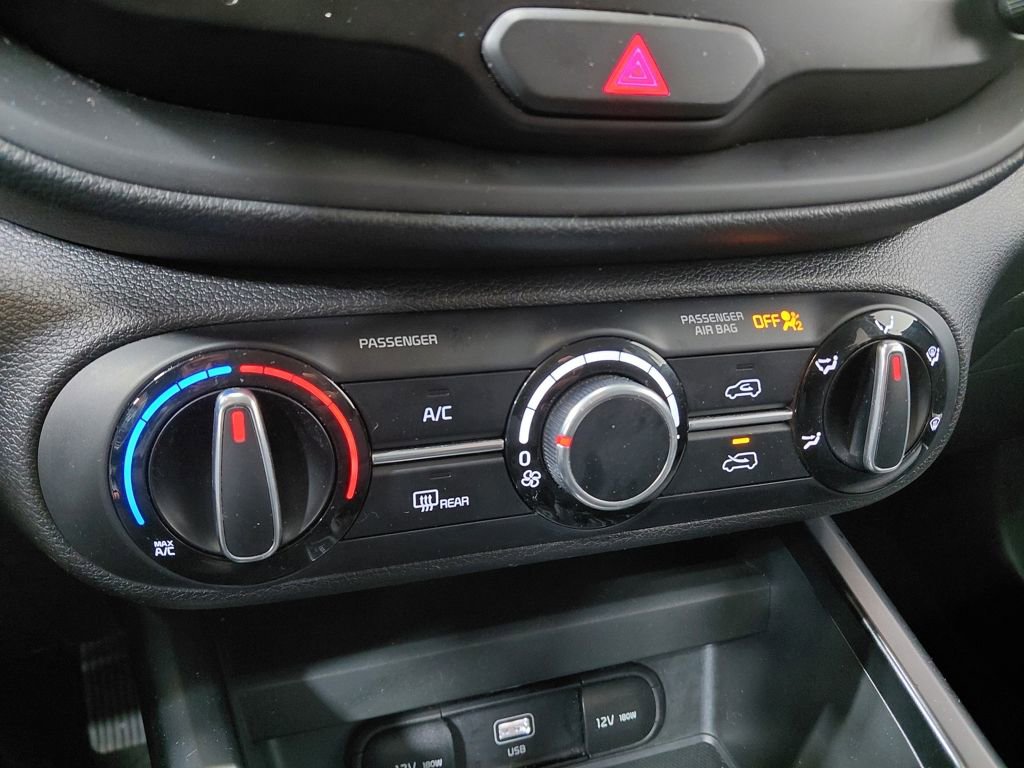 Used 2023 Kia Soul LX w/ LX Technology Package FWD image 24