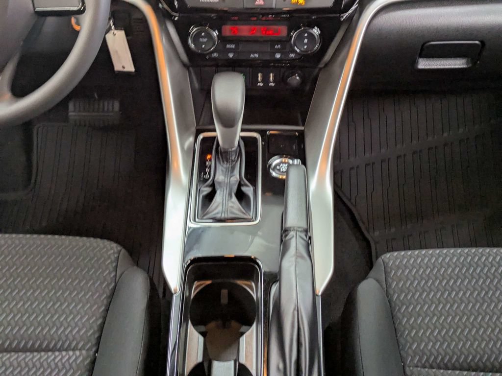 Used 2026 Mitsubishi Eclipse Cross ES AWD/4WD image 17