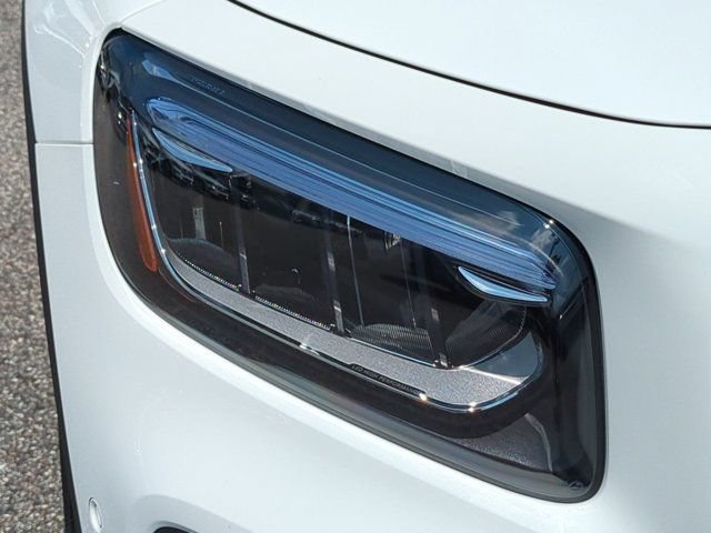 Used 2026 Mercedes-Benz GLB 250 4MATIC image 10
