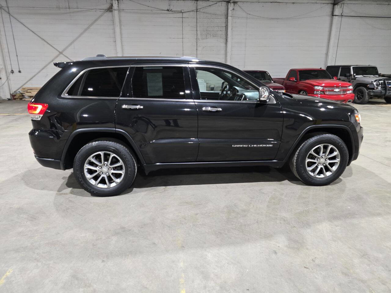 Used 2014 Jeep Grand Cherokee Limited AWD/4WD image 12