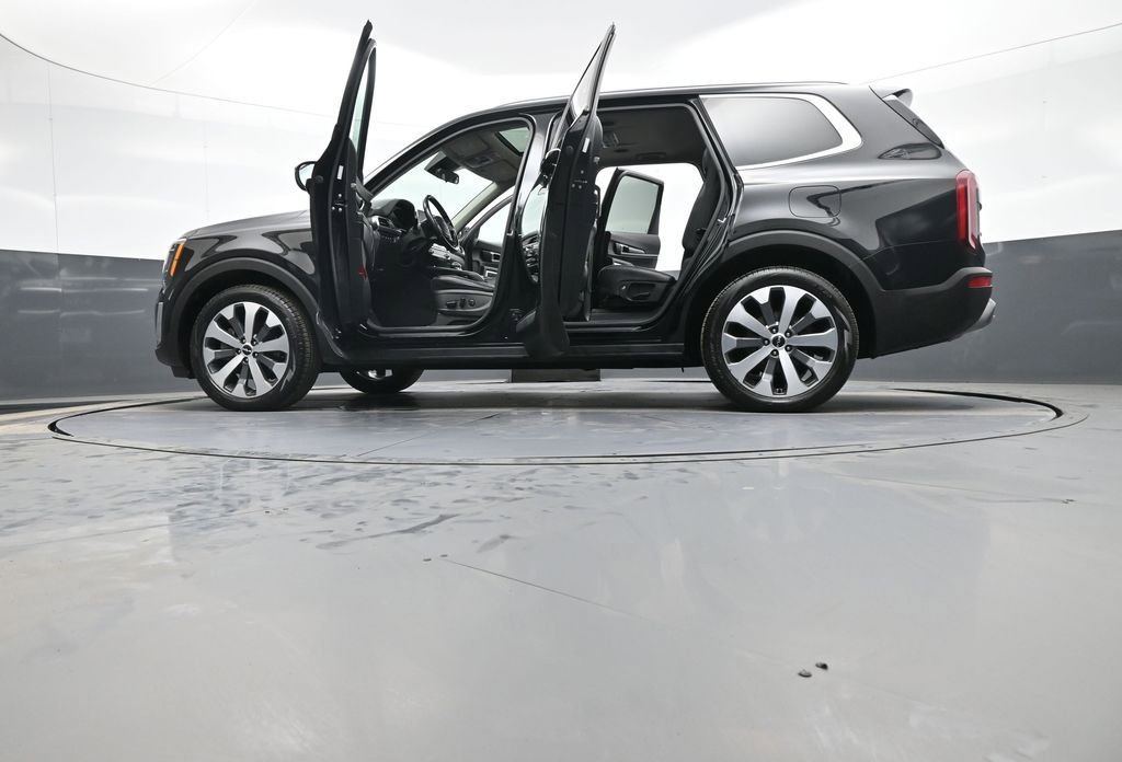 Certified 2022 Kia Telluride S image 50