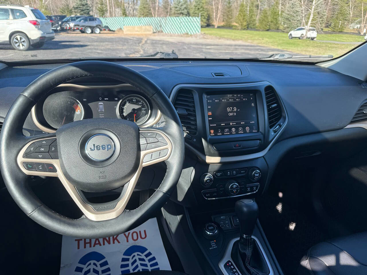 Used 2017 Jeep Cherokee Limited w/ Luxury Group AWD/4WD image 21
