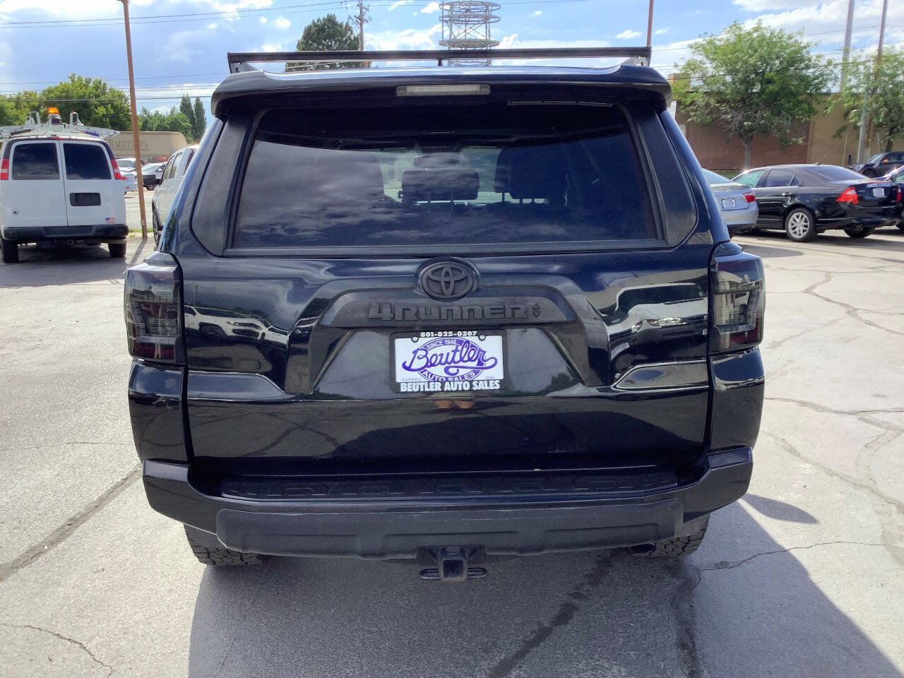 Used 2022 Toyota 4Runner TRD Off-Road Premium AWD/4WD image 18