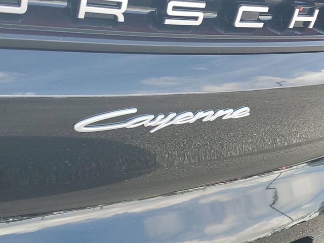 Used 2024 Porsche Cayenne Coupe image 28