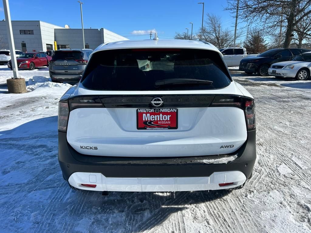 Used 2025 Nissan Kicks SV AWD/4WD image 6