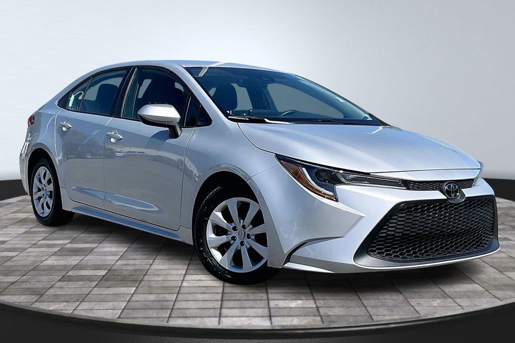 Used 2022 Toyota Corolla LE image 11