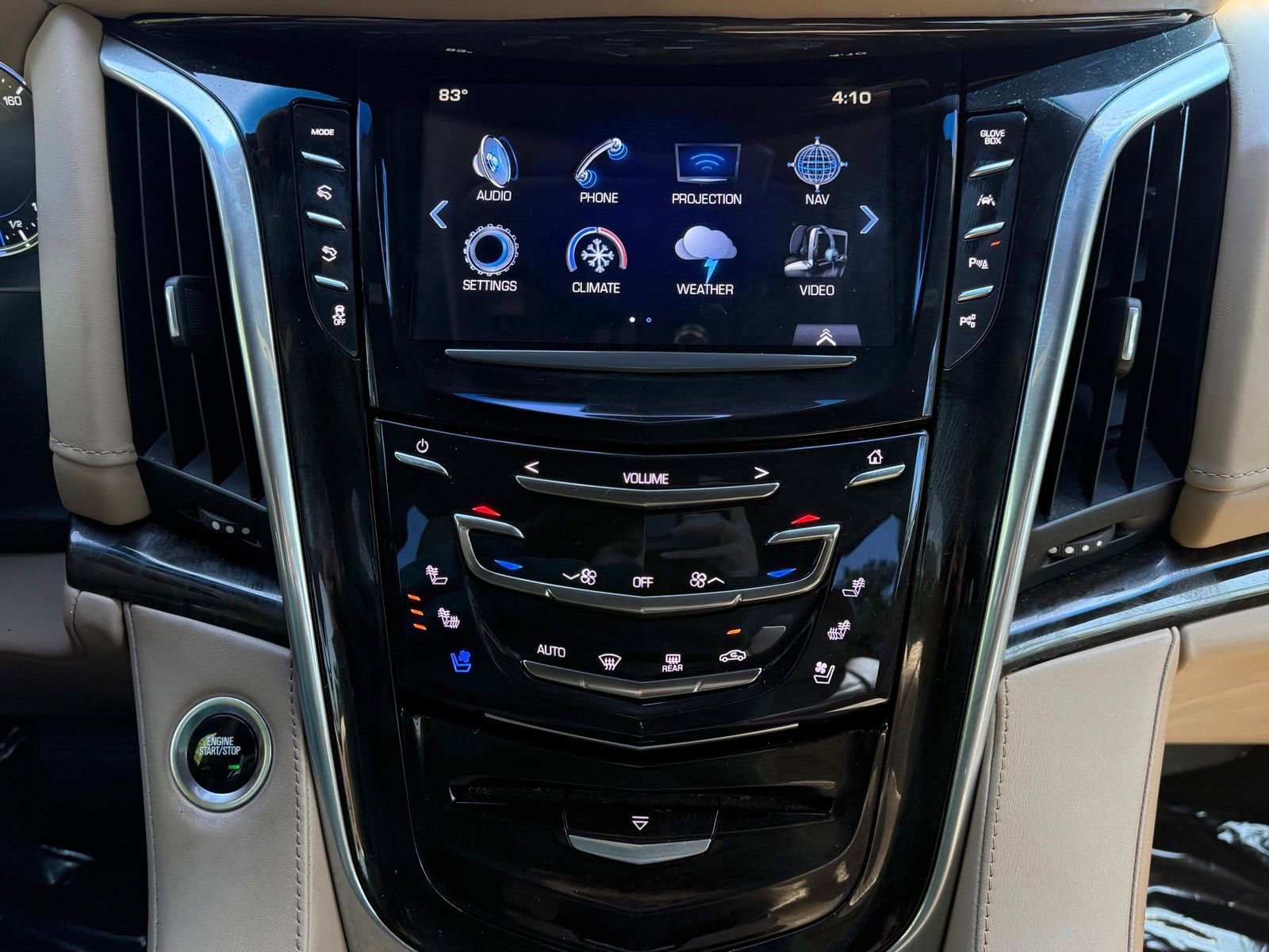 Used 2019 Cadillac Escalade ESV Platinum AWD/4WD image 30