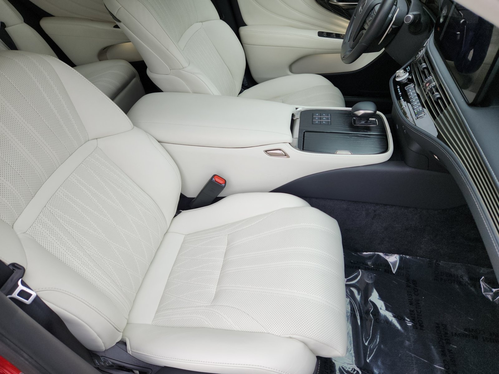 Used 2023 Lexus LS 500h AWD w/ Luxury Package image 16