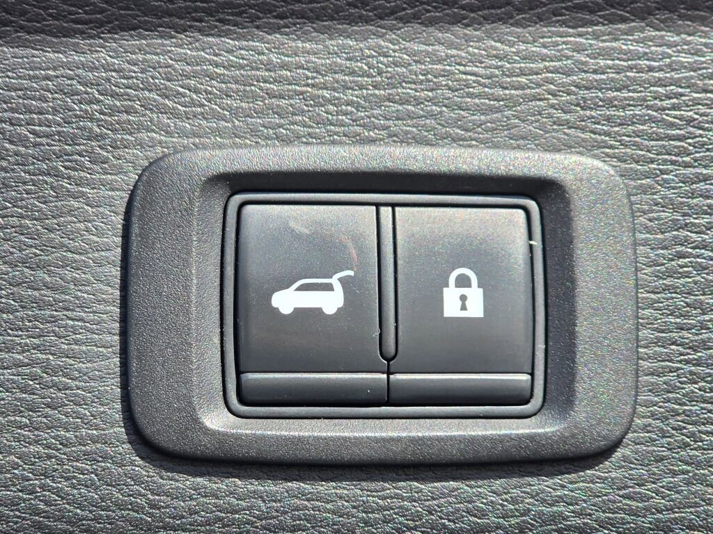 Used 2022 Mitsubishi Outlander SE image 19