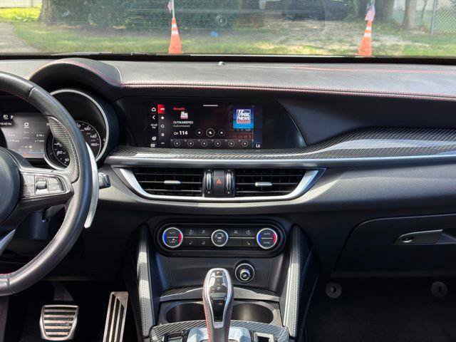 Used 2023 Alfa Romeo Stelvio Estrema AWD/4WD image 25