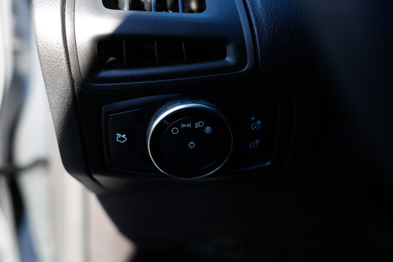 Used 2015 Ford Focus SE image 40