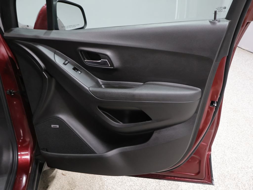 Used 2015 Chevrolet Trax LT image 23