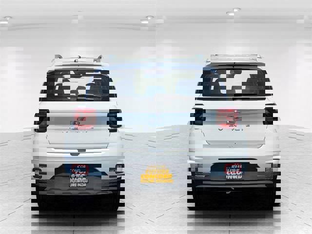 Certified 2025 Hyundai Venue SEL image 5