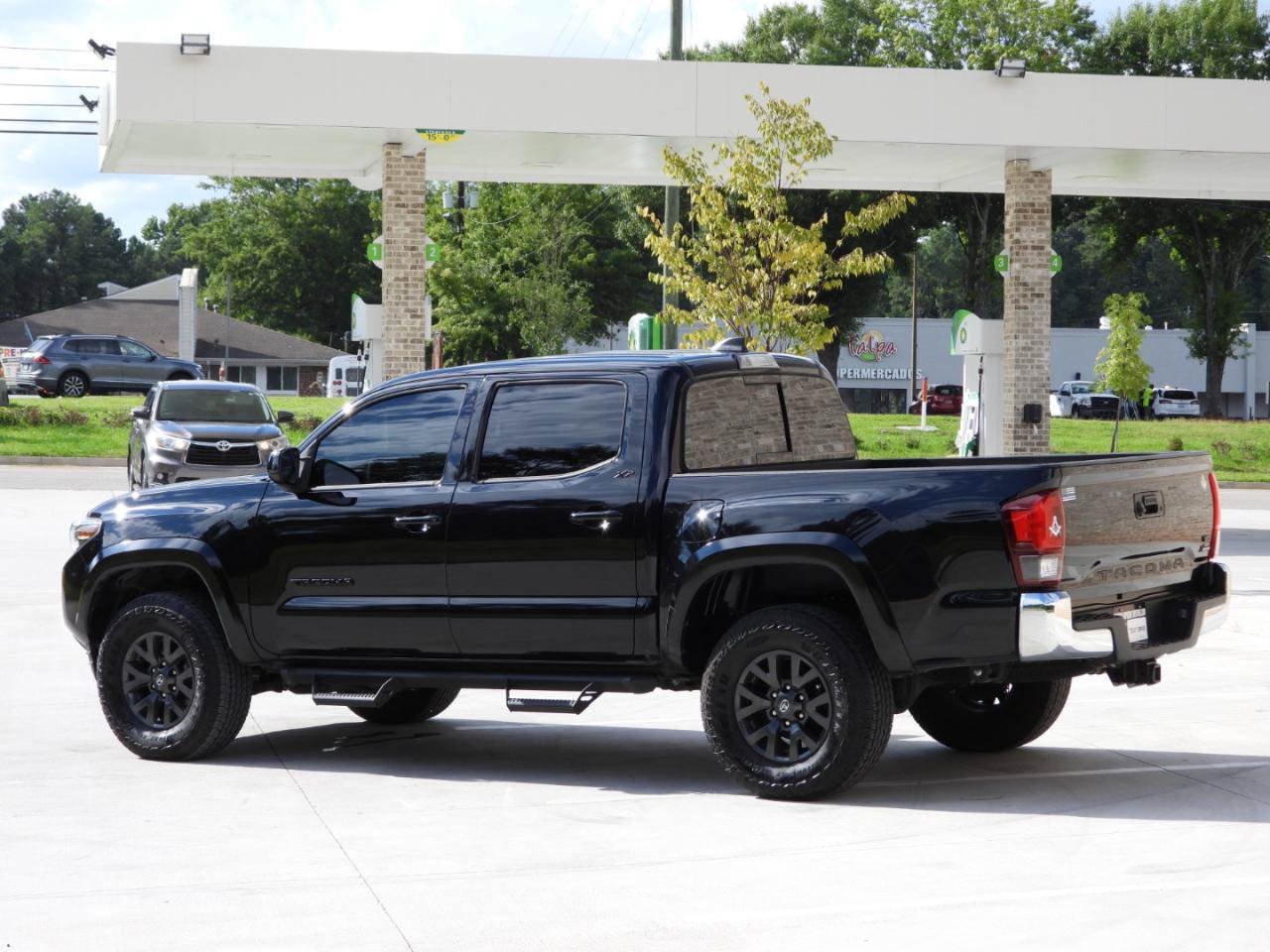 Used 2022 Toyota Tacoma SR5 RWD image 34