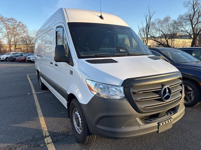 Used 2025 Mercedes-Benz Sprinter 2500 image 3