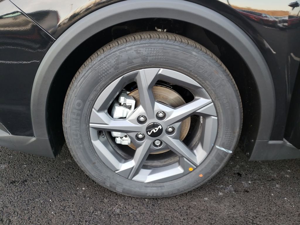 New 2025 Kia K4 LXS image 25