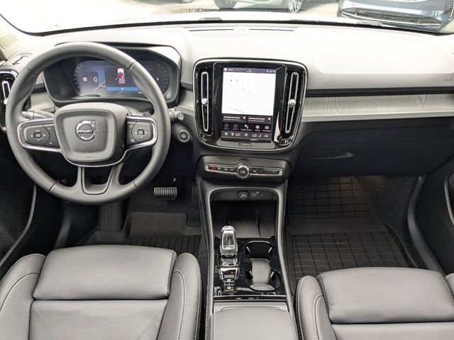 New 2026 Volvo XC40 B4 Plus w/ Protection Package Premier image 15