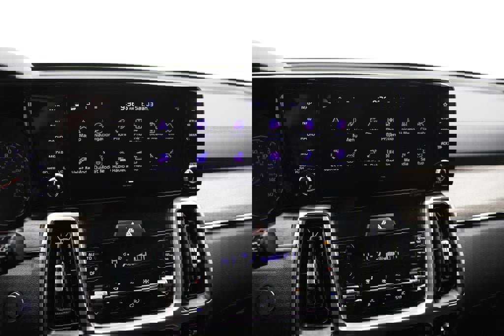 Used 2023 Kia Sorento S image 22