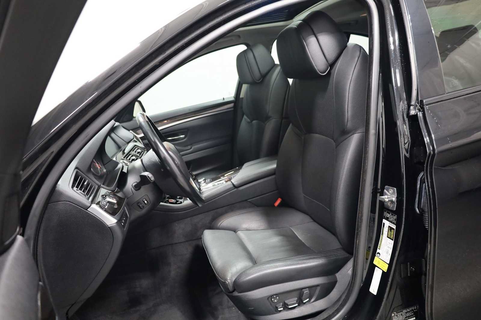 Used 2011 BMW 535i Sedan RWD image 5