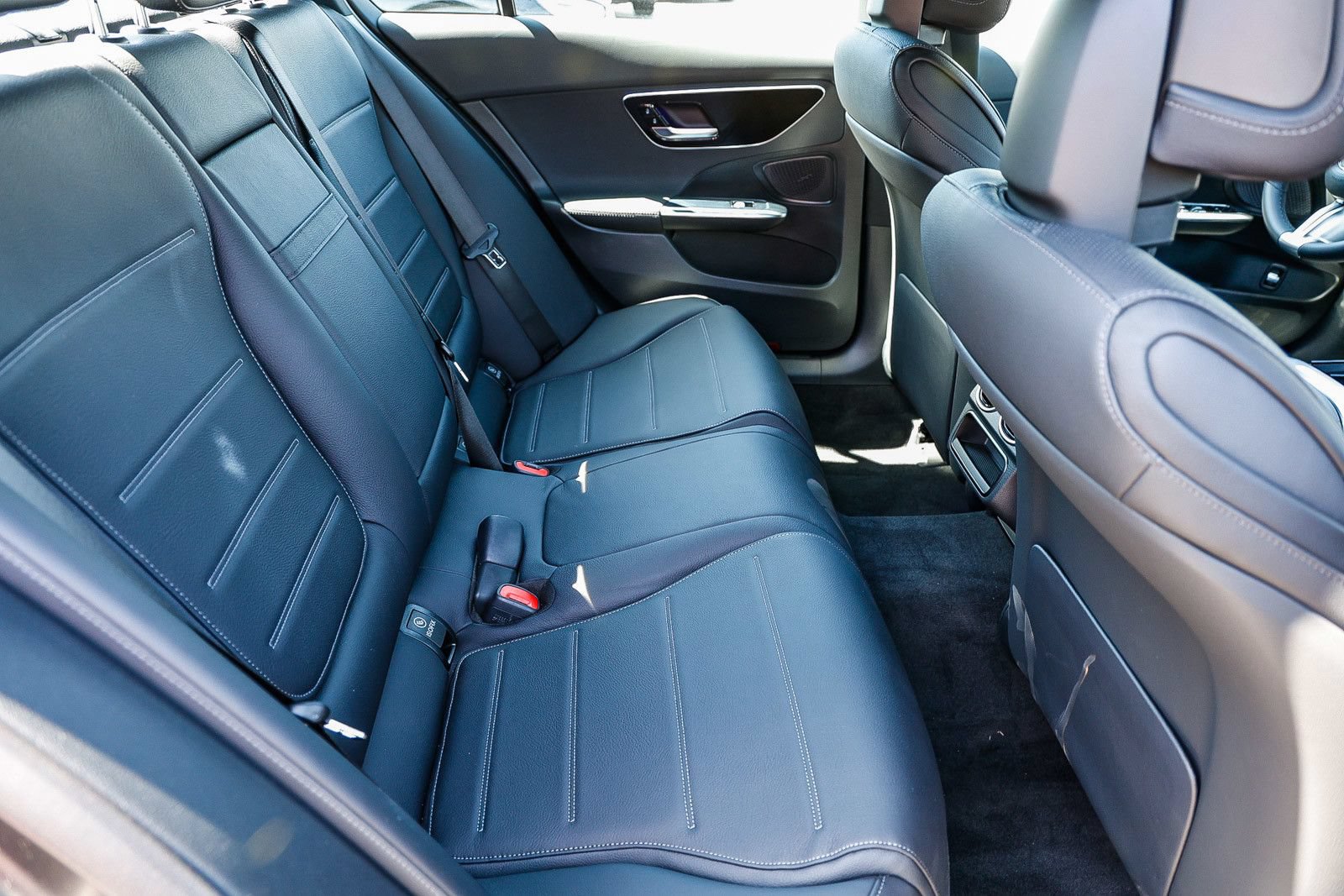 New 2025 Mercedes-Benz C 300 Sedan image 18