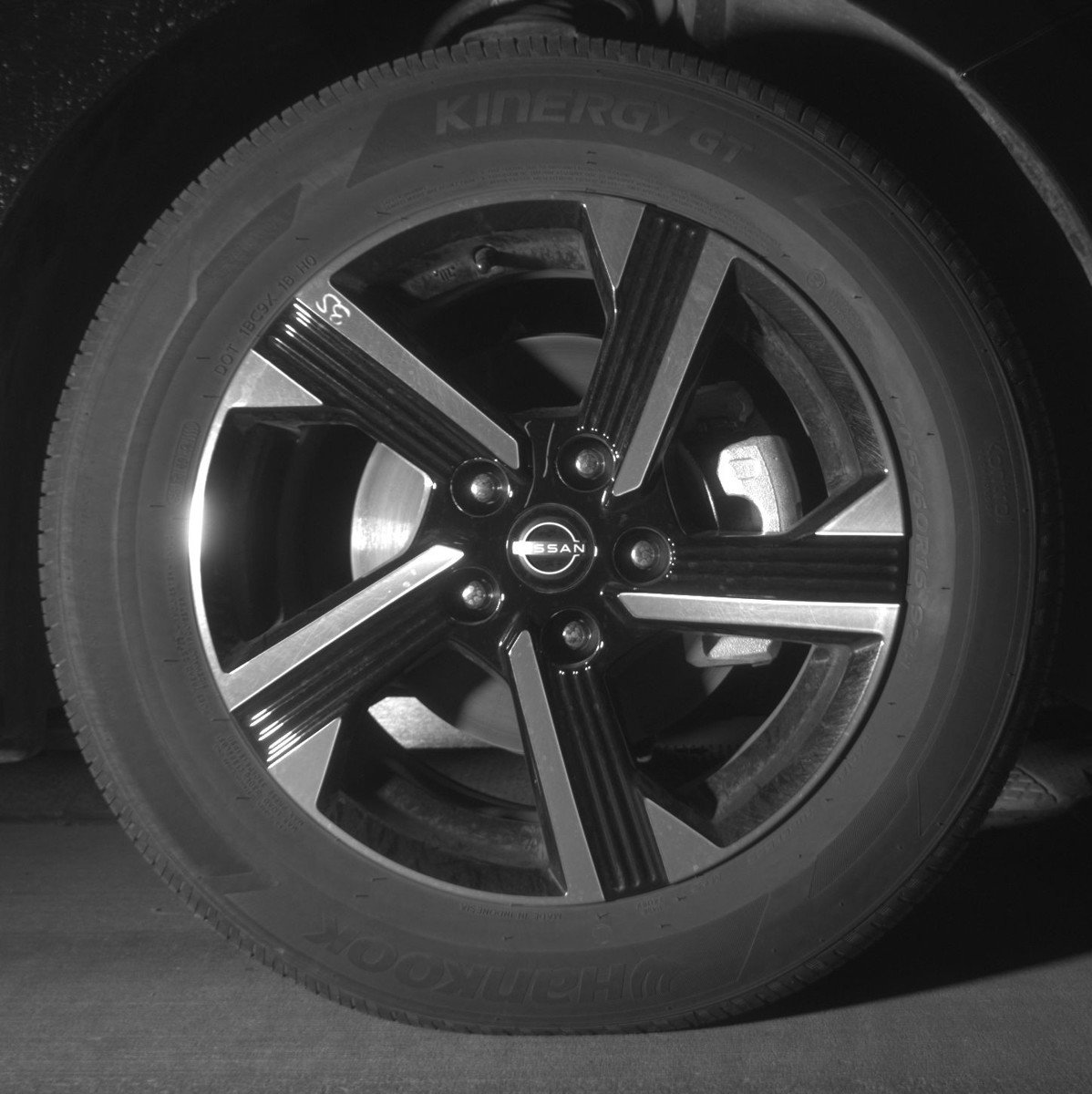 Used 2025 Nissan Sentra SV image 13