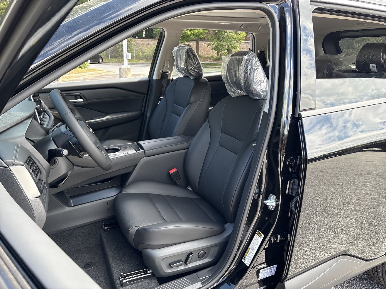 New 2027 Nissan Rogue Dark Armor FWD image 16