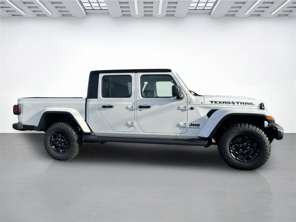 New 2023 Jeep Gladiator Sport image 6