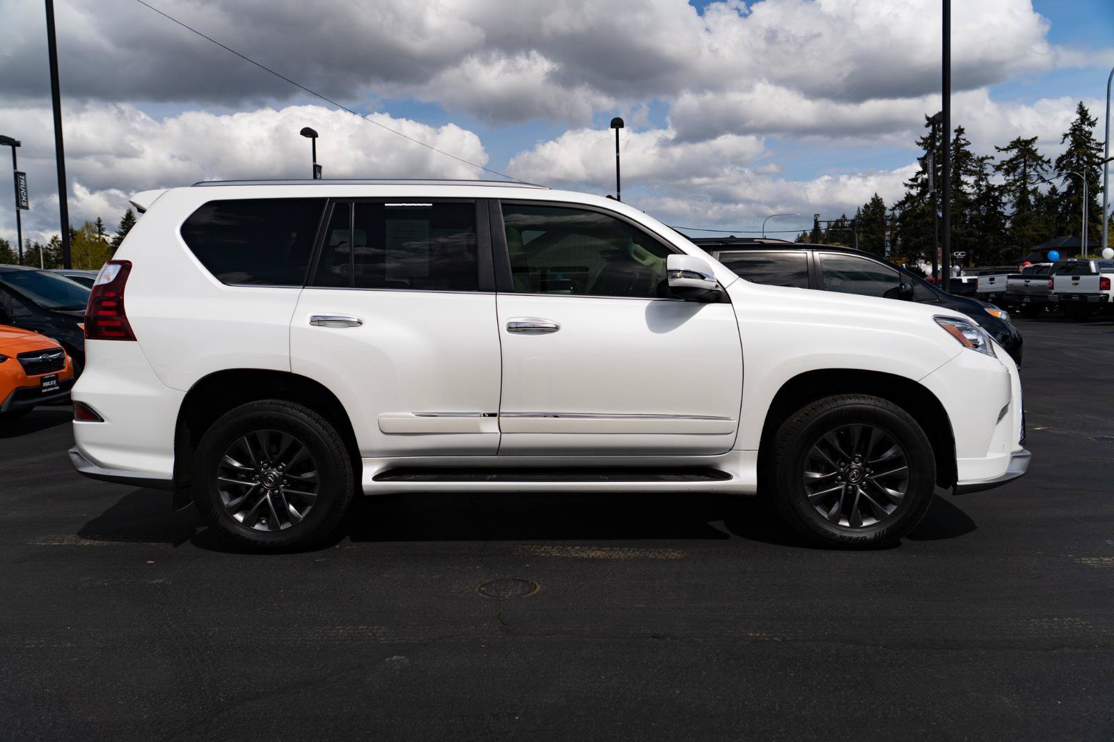 Used 2018 Lexus GX 460 Premium AWD/4WD image 9