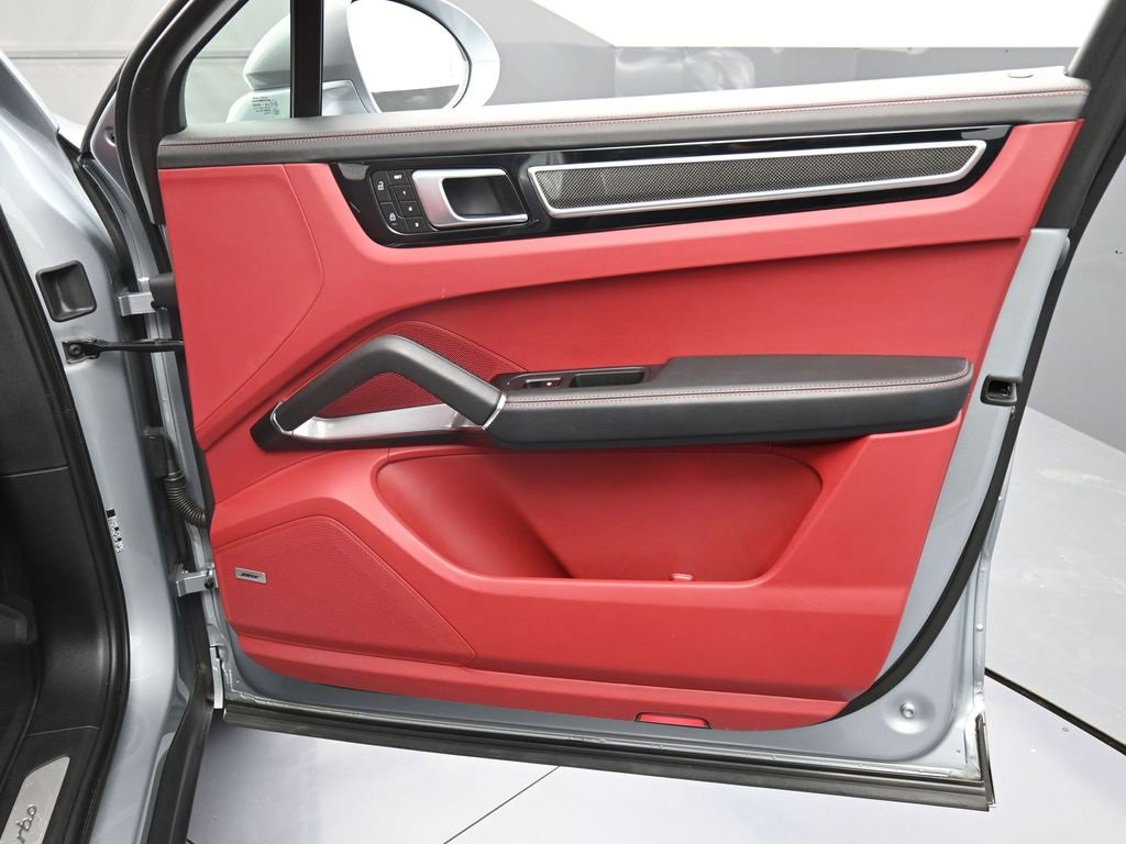 Certified 2022 Porsche Cayenne Turbo image 29