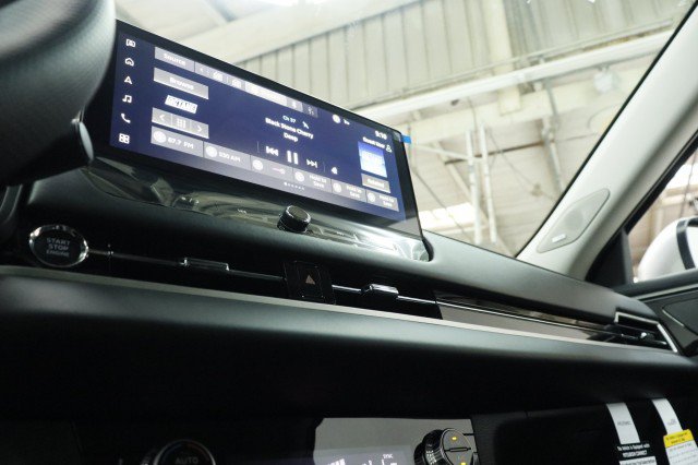 New 2026 Mitsubishi Outlander SE FWD image 12