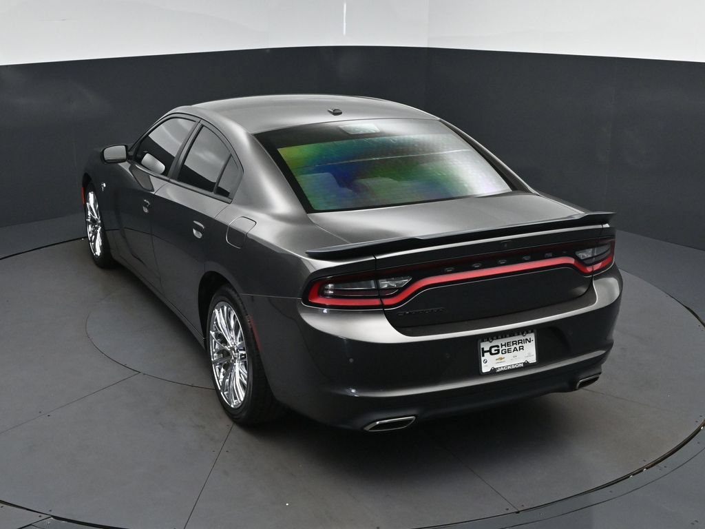 Used 2020 Dodge Charger SXT w/ Blacktop Package RWD image 33