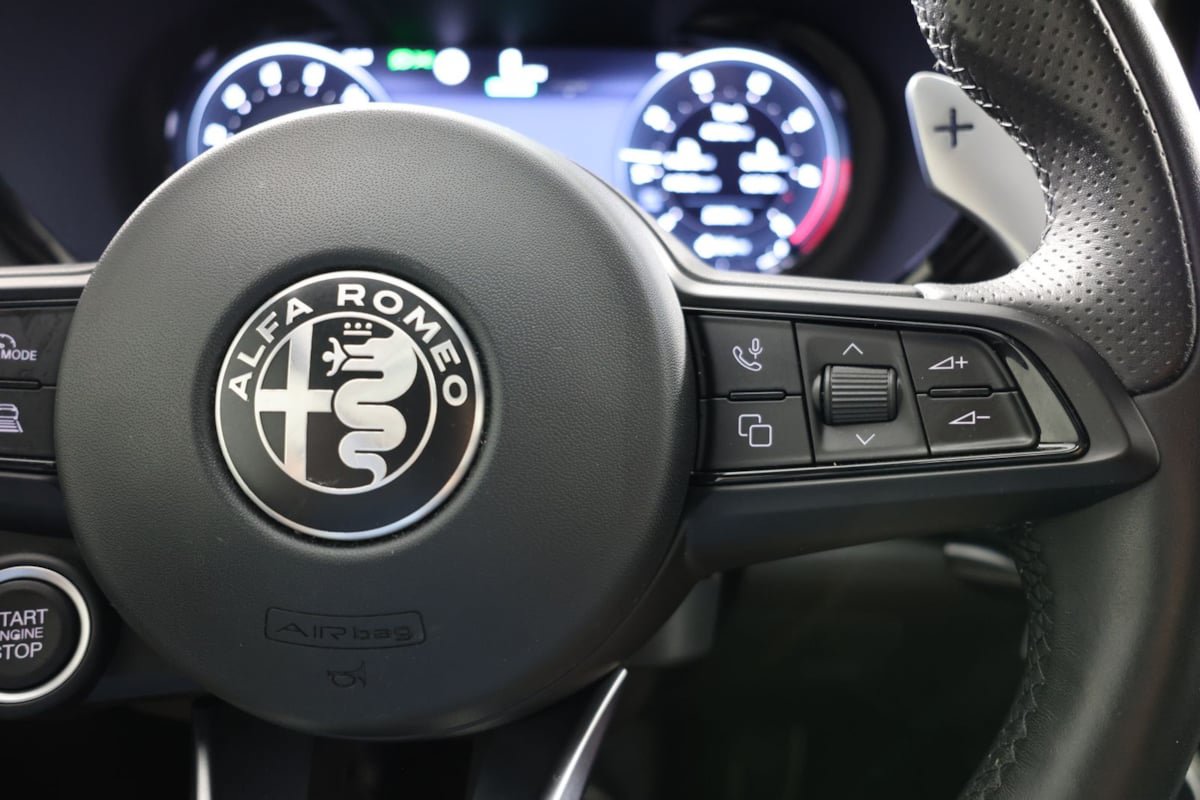 Used 2024 Alfa Romeo Tonale Veloce w/ Active Assist Package AWD/4WD image 29