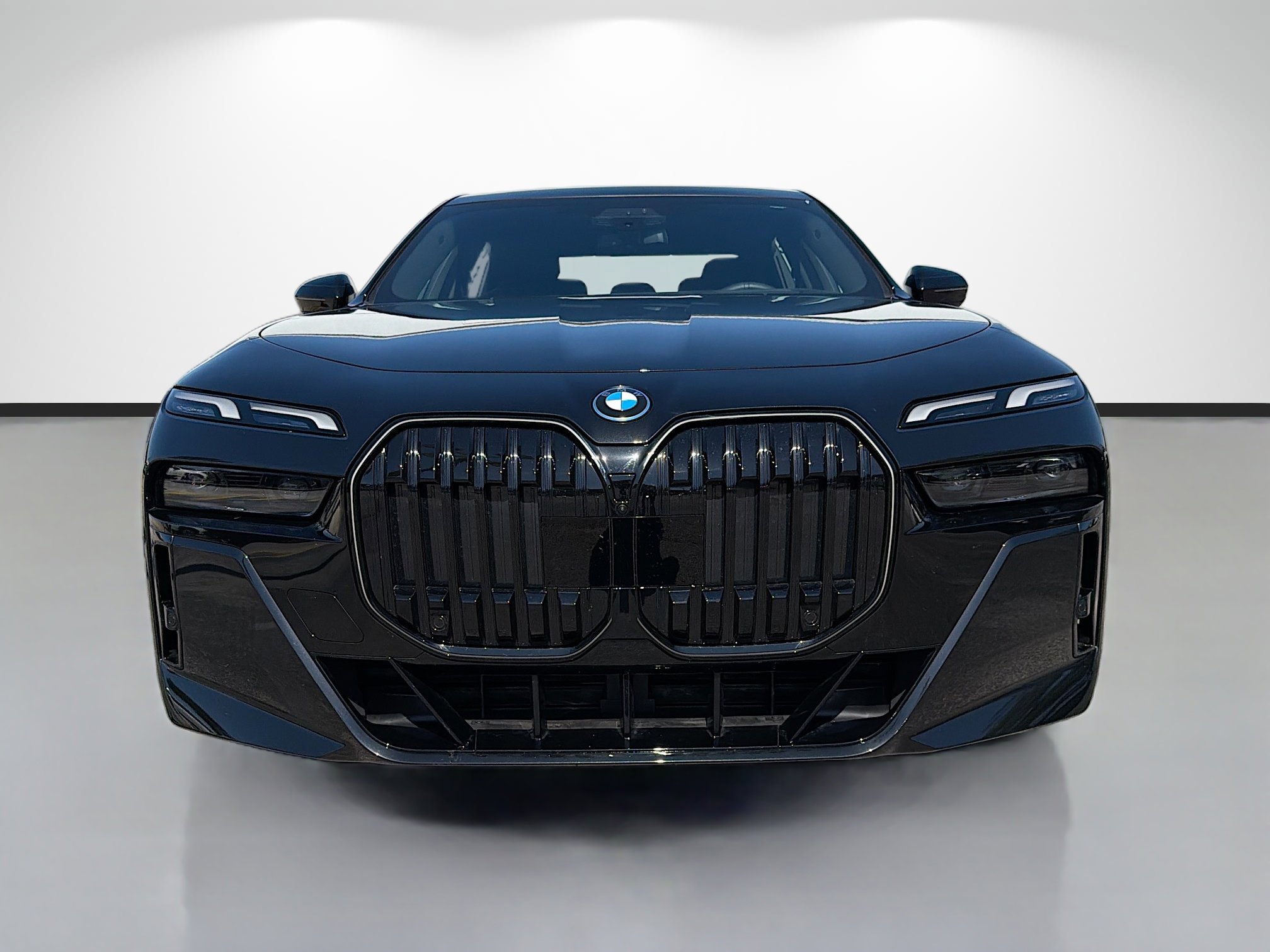 Used 2026 BMW i7 eDrive50 w/ M Sport Package RWD image 8