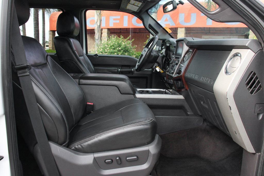 Used 2016 Ford F250 Lariat w/ Lariat Ultimate Package image 40