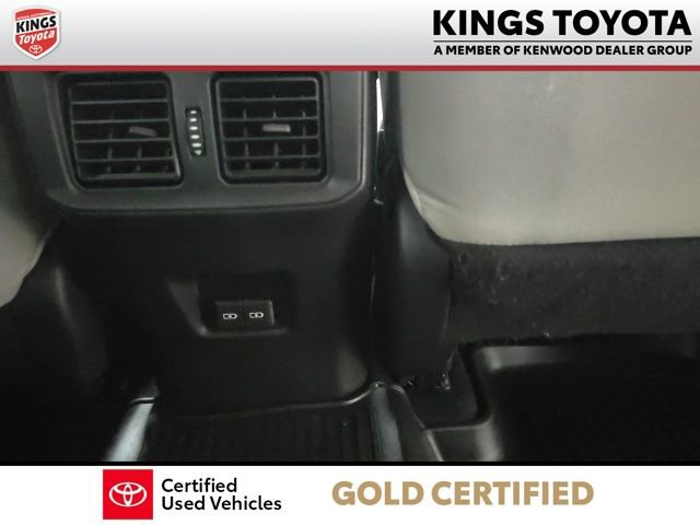 Used 2022 Toyota RAV4 XLE w/ Convenience Package image 11