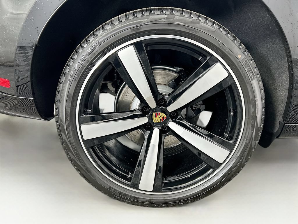 Used 2026 Porsche Macan AWD/4WD image 34