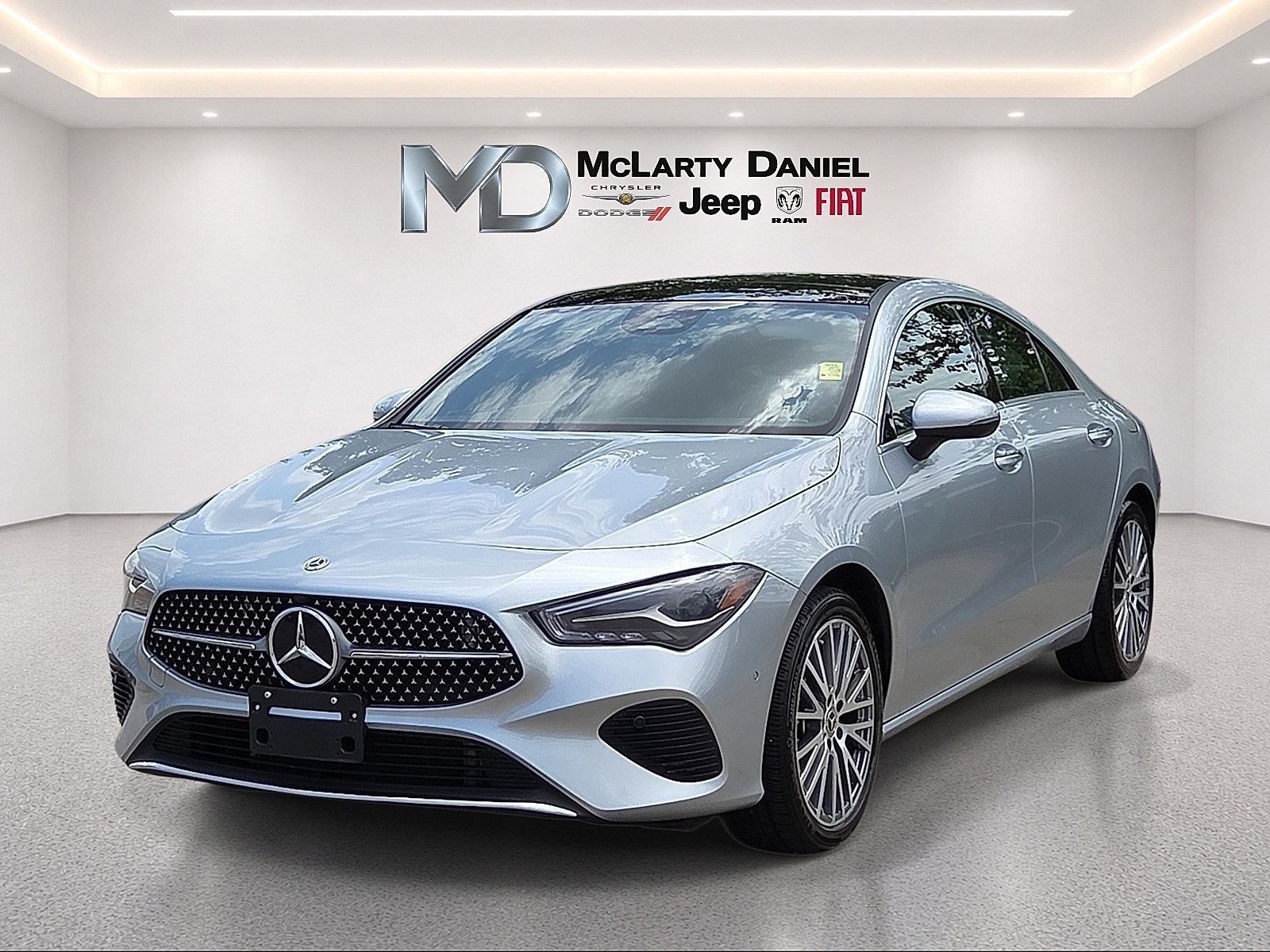 Used 2025 Mercedes-Benz CLA 250 4MATIC image 2