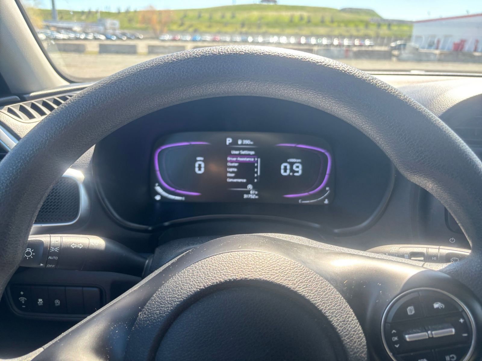 Used 2025 Kia Soul LX w/ LX Technology Package FWD image 38