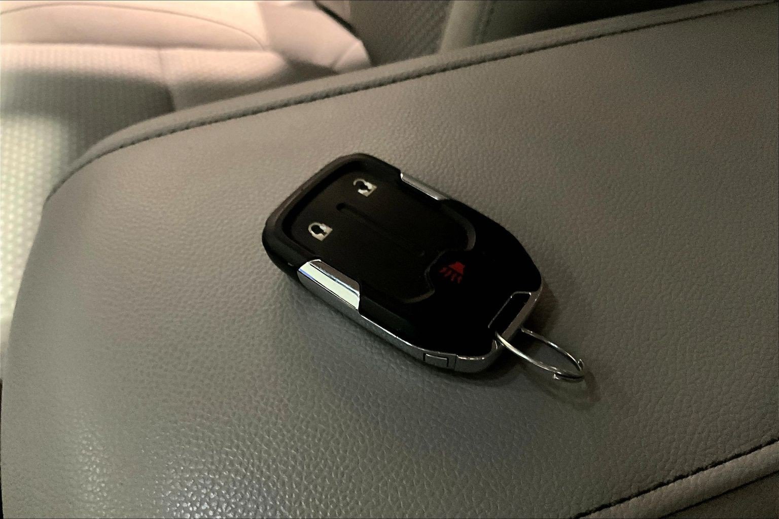 Used 2022 GMC Acadia SLE FWD image 36