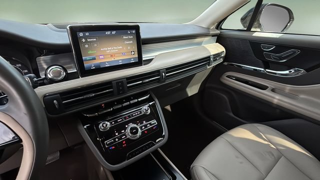 Used 2022 Lincoln Corsair FWD image 24