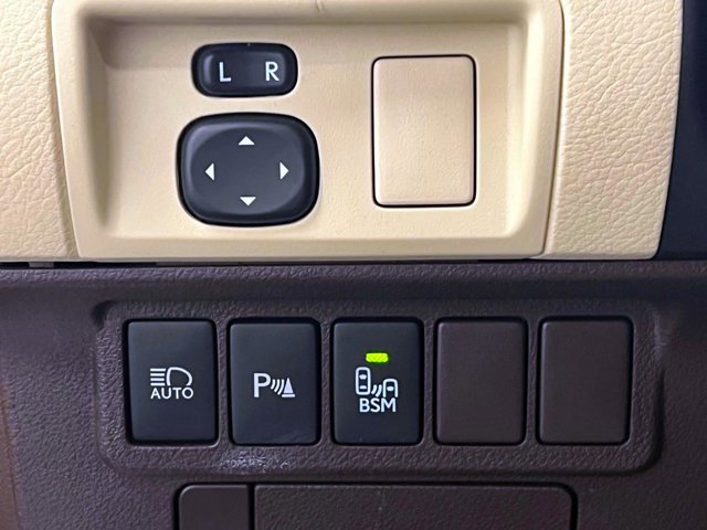 Used 2017 Lexus ES 350 w/ Navigation System Package image 21