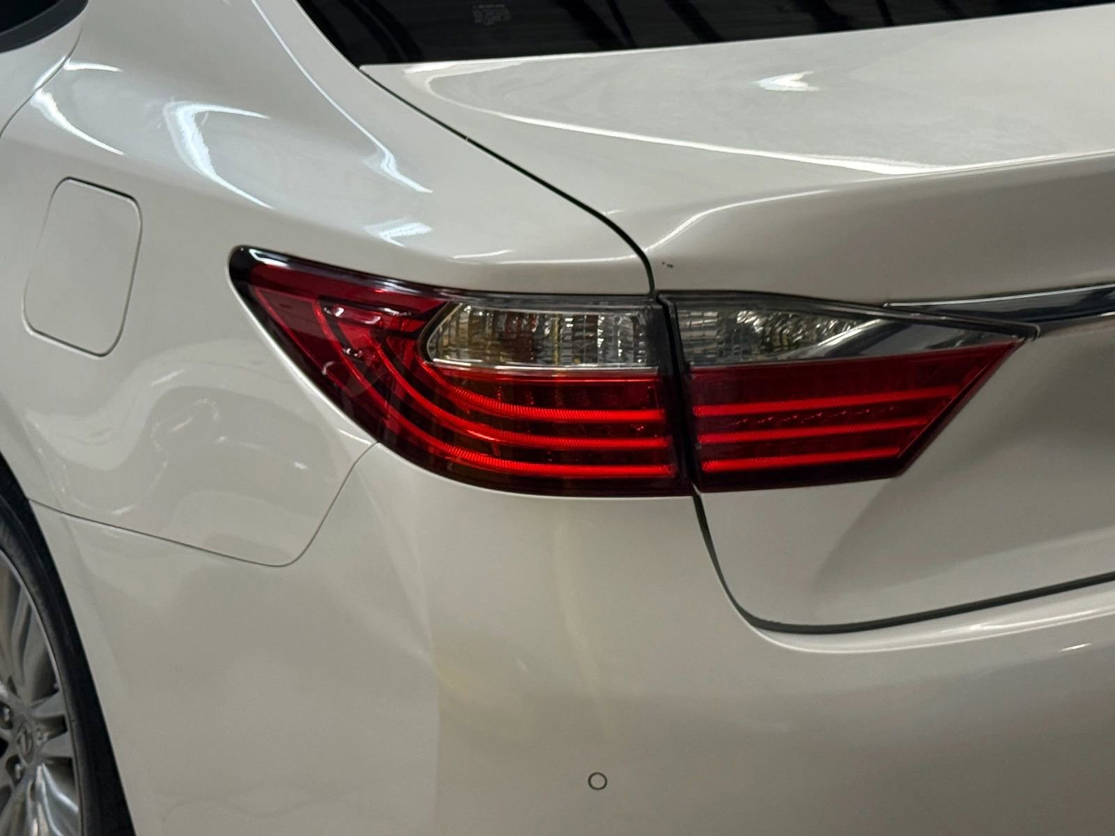 Used 2013 Lexus ES 350 w/ Luxury Pkg image 12