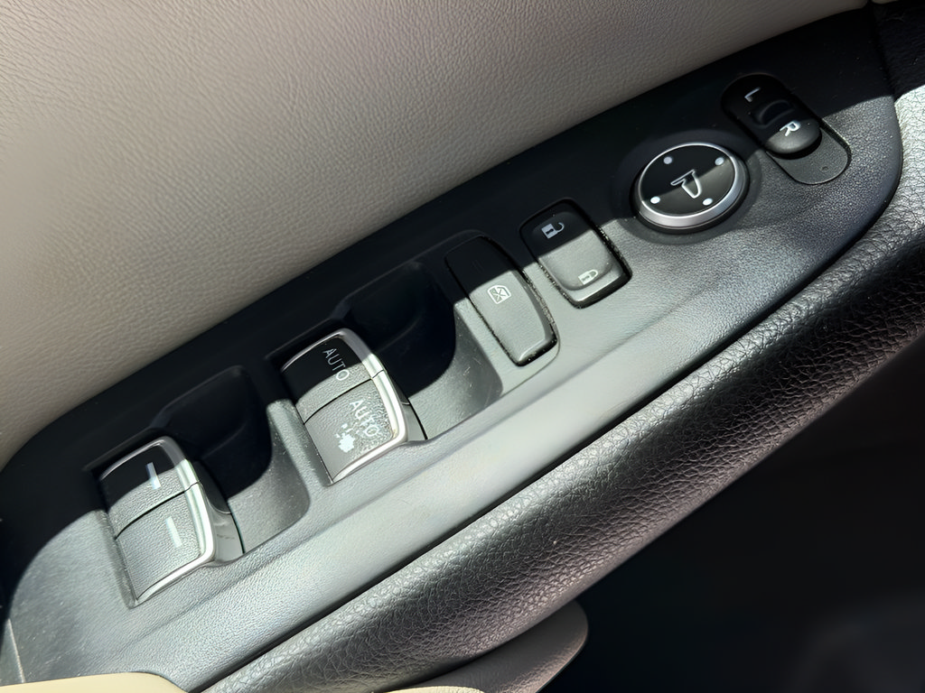 Used 2019 Honda Accord LX image 24